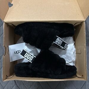 Women’s UGG Fluff Yeah slide slippers, size 8, black